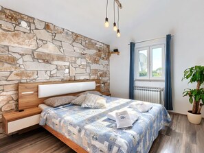 3 bedrooms, free WiFi - Stunning private villa for 6 people with private pool, A/C, WIFI, TV, terrace and pets allowed (Pazin)