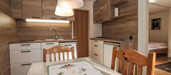 Lovely apartment for 4 people with TV, patio, pets allowed and parking