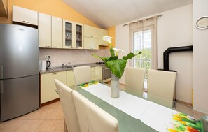 Fridge, oven, stovetop, dishwasher - Awesome apartment in Katuni Rubici, Prpusa (Katuni Rubici, Prpusa)
