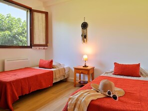 3 chambres, Wi-Fi gratuit, draps fournis