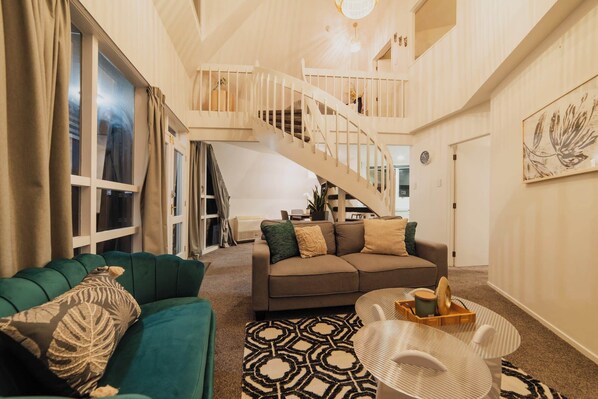 TV, video games - Comfortable 2BR w/ Hot Tub | Close to Airport (Christchurch)