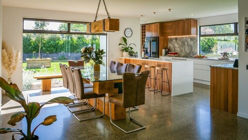 Luxury 5BR Home • Sauna • Hot Tub • Parking