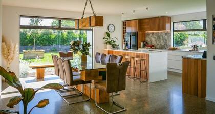 Luxury 5BR Home • Sauna • Hot Tub • Parking
