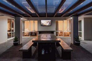 Interior - Hidden Gem of Christchurch - Sleeps 13 (Christchurch)