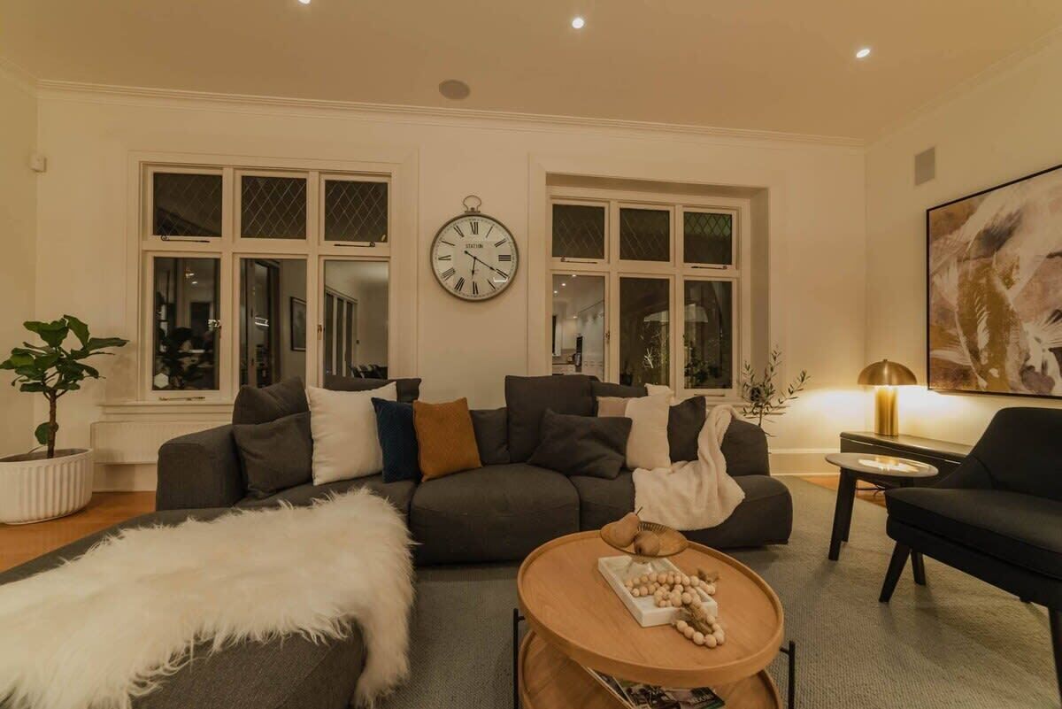 TV, fireplace, video games, books