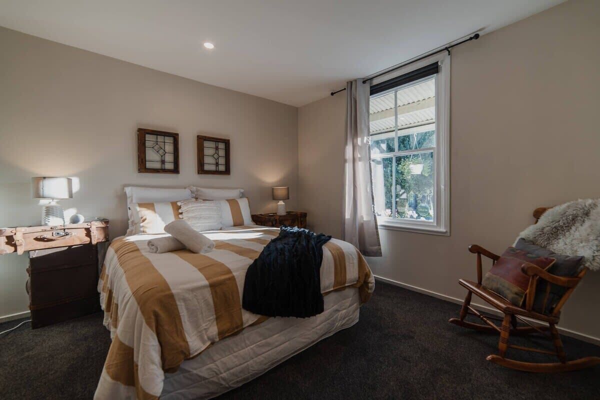 3 makuuhuonetta, silitysrauta/-lauta, Wi-Fi, vuodevaatteet