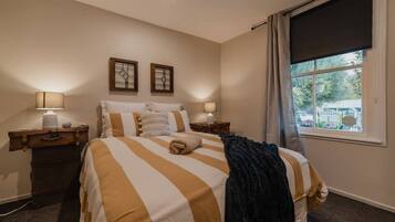 3 soverom, strykejern/-brett, wi-fi og sengetøy