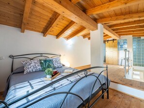 2 bedrooms, iron/ironing board, travel cot, free WiFi - Wonderful private villa for 4 people with A/C, WIFI, TV, pets allowed and panoramic view (Muravera)