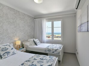 2 chambres, fer et planche à repasser, lit parapluie, Wi-Fi gratuit