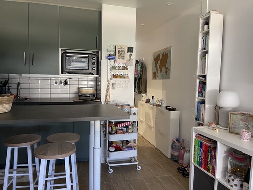 Je loue un studio tout équipé à la semaine sur clamart ! Proche du métro