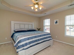 4 bedrooms, iron/ironing board, free WiFi, bed sheets