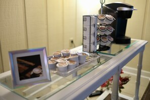 Dining - Cozy & Stylish N' Heart of Tupelo, 6 mins. from NMMC Hospital (Tupelo)