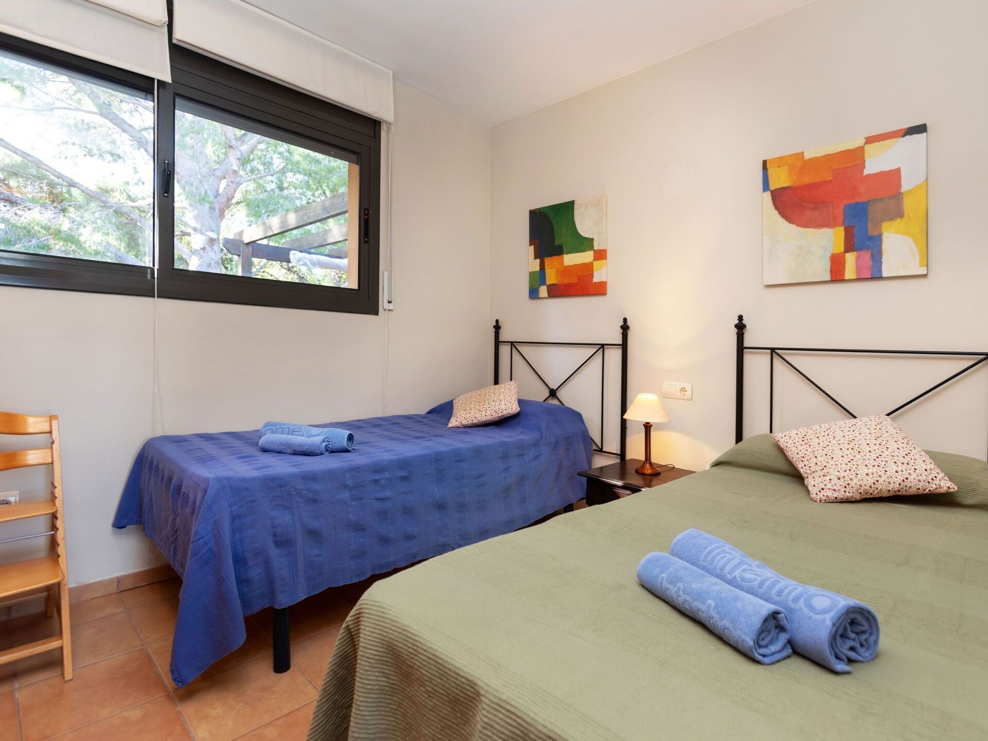 Ciel, Plante, Bâtiment, Fenêtre, Arbre, Piscine, Maison, Zone Résidentielle, Loisir, Design Urbain