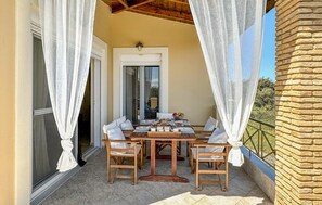 Outdoor dining - 3 bedroom gorgeous home in Koroni (Koroni)