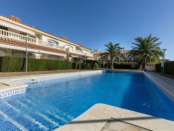 Pool - Lovely apartment for 6 people with pool, WIFI, TV and balcony (Miami Platja)
