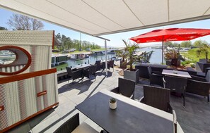area - Apartments Waterfront (Sagard)