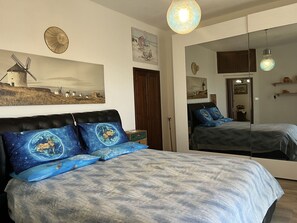 2 bedrooms, free WiFi - Nice apartment for 5 guests with WIFI, A/C, TV, terrace, pets allowed and panoramic view (Imperia)