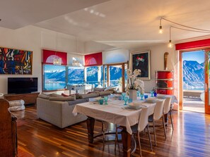 Dining - Lovely apartment for 6 guests with hot tub, WIFI, A/C, TV, terrace and pets allowed (Riva Di Solto)