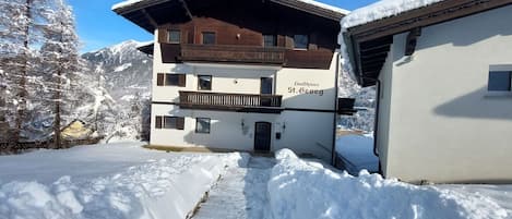 Esterni