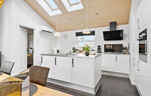 Kühlschrank, Mikrowelle, Geschirrspüler