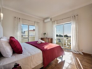 4 quartos, berço de viagem, Wi-Fi de cortesia