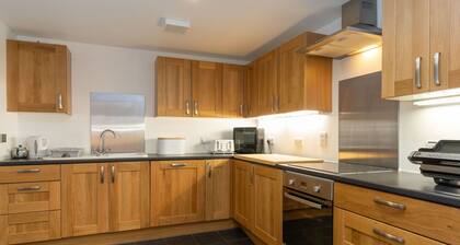 Wonderful private villa for 6 guests with WIFI, TV, patio and pets allowed