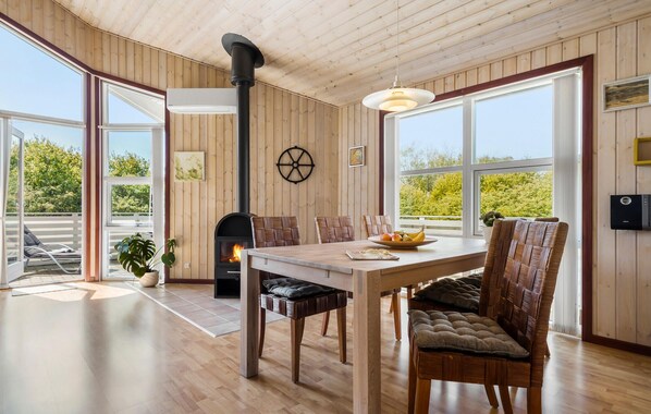 Interior - Beautiful home in Tarm with WiFi (Tarm)