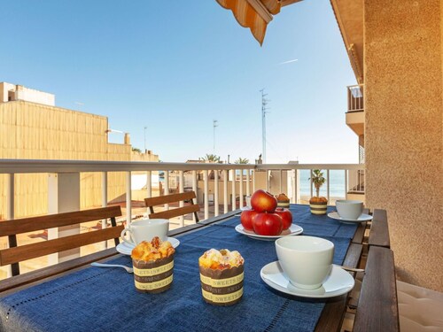 Confortable appartement pour 4 personnes avec climatisation, WIFI, TV et terrasse