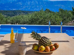 Pool - Beautiful private villa for 5 guests with private pool, WIFI, A/C, TV, terrace and panoramic view (Podstrana)