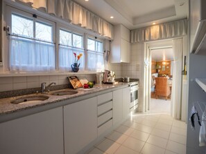 ميكروويف، فرن، غسالة أطباق