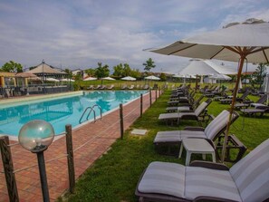 Pool - Lovely apartment for 4 guests with A/C, WIFI, pool, TV, balcony and pets allowed (Moniga Del Garda)