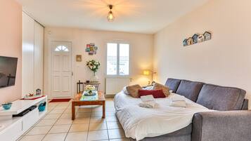 2 slaapkamers, een strijkplank/strijkijzer, wifi, beddengoed