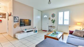 Een dvd-speler en boeken