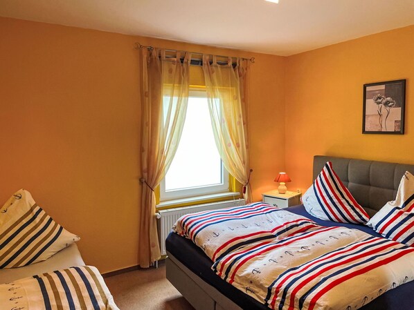 1 dormitorio y ropa de cama