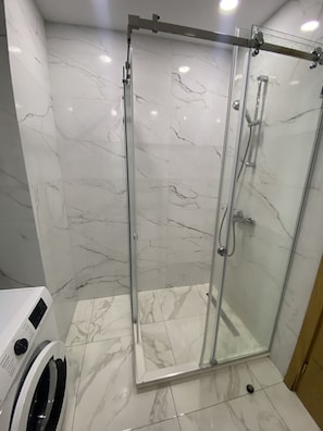 Free toiletries, hair dryer, towels, toilet paper - Apart-Hotel Blox in Tbilisi (Tbilisi)