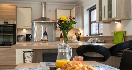 Wonderful private villa for 8 guests with WIFI, TV, patio and parking