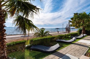 Property grounds - 2 bedroom awesome apartment in Bibinje (Bibinje)