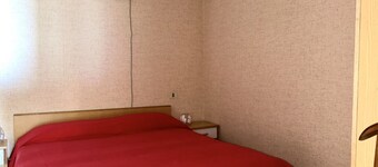SE068 - Senigallia, two-room apartment on the sea at the Piramidi residence