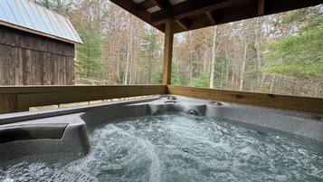 Bain à remous extérieur