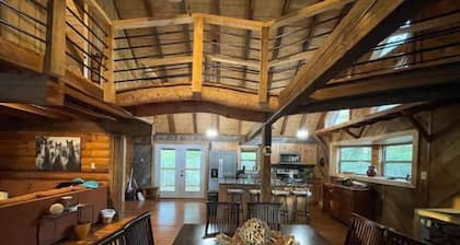 T&M Elite Retreat! Hike/ Ride to Trails, Big South Fork, Near Scenic Parks!