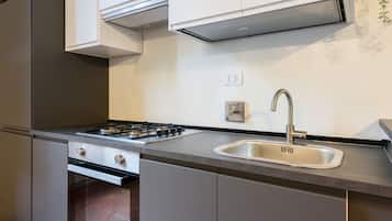 Réfrigérateur, four, plaque de cuisson, lave-vaisselle