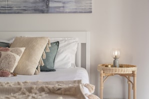 1 chambre, fer et planche à repasser, Wi-Fi, literie fournie