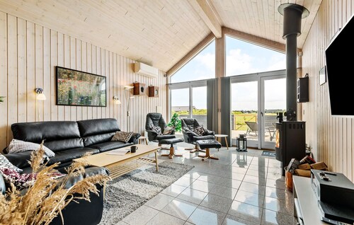 Amazing home in Tarm with kitchen