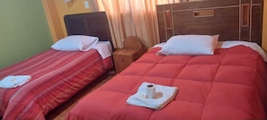 Comfort Double Room | Desk, free WiFi - HOSTAL JOYA ANDINA (Puno)