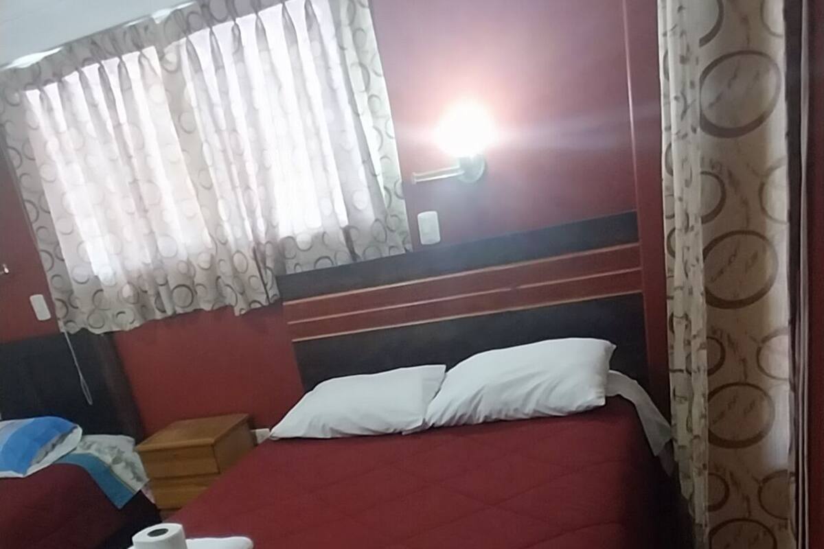 Habitación individual Confort | Escritorio y wifi gratis