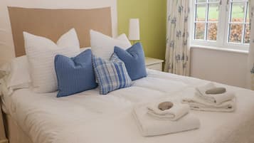 4 bedrooms, individually decorated, individually furnished, free WiFi