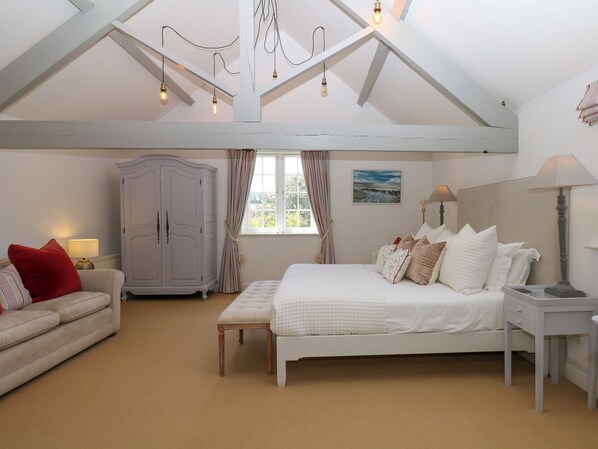 Cottage | 4 bedrooms, free WiFi, individually decorated, individually furnished