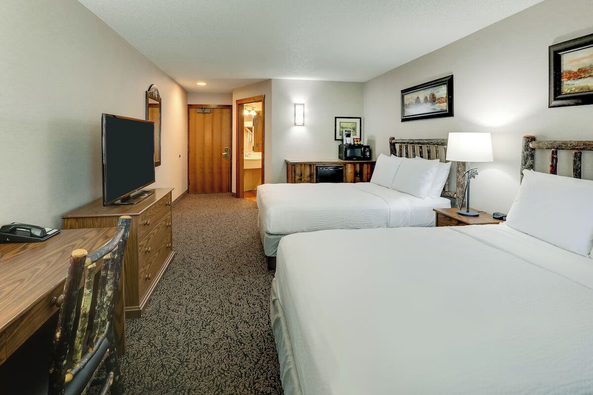Escapade Into The Past - Rustic Charm With Modern Perks | 2 Units - Saint Joseph, MO