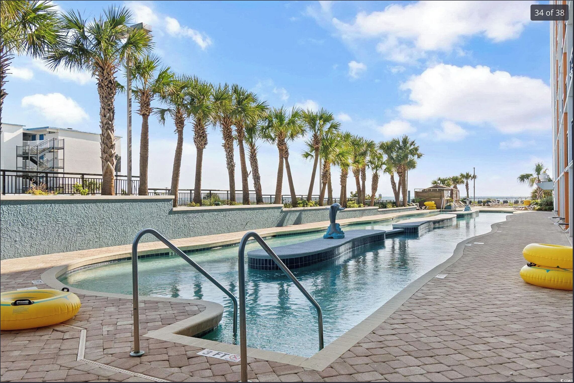 Piscine couverte, piscine extérieure