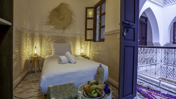 Deluxe Room | Premium bedding, in-room safe, blackout drapes, soundproofing